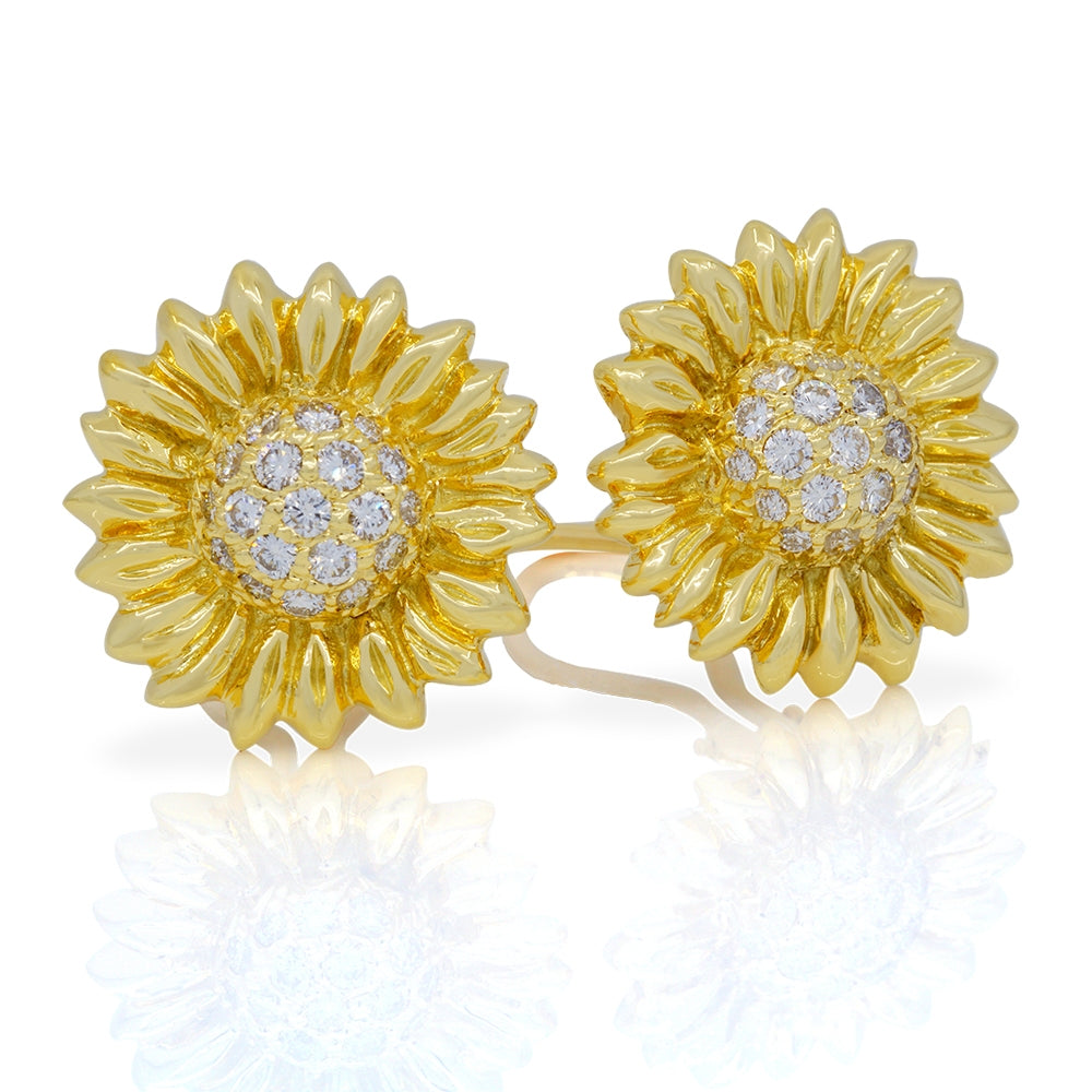 18Kt Yellow Gold Diamond Flower Earrings
