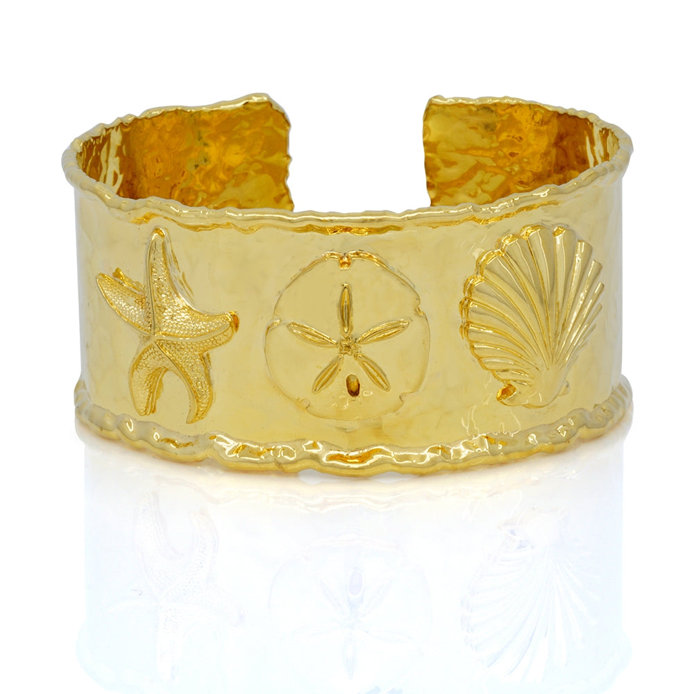 18Kt Yellow GoldHammered Cuff With Shell, Starfish And Sand Dollar