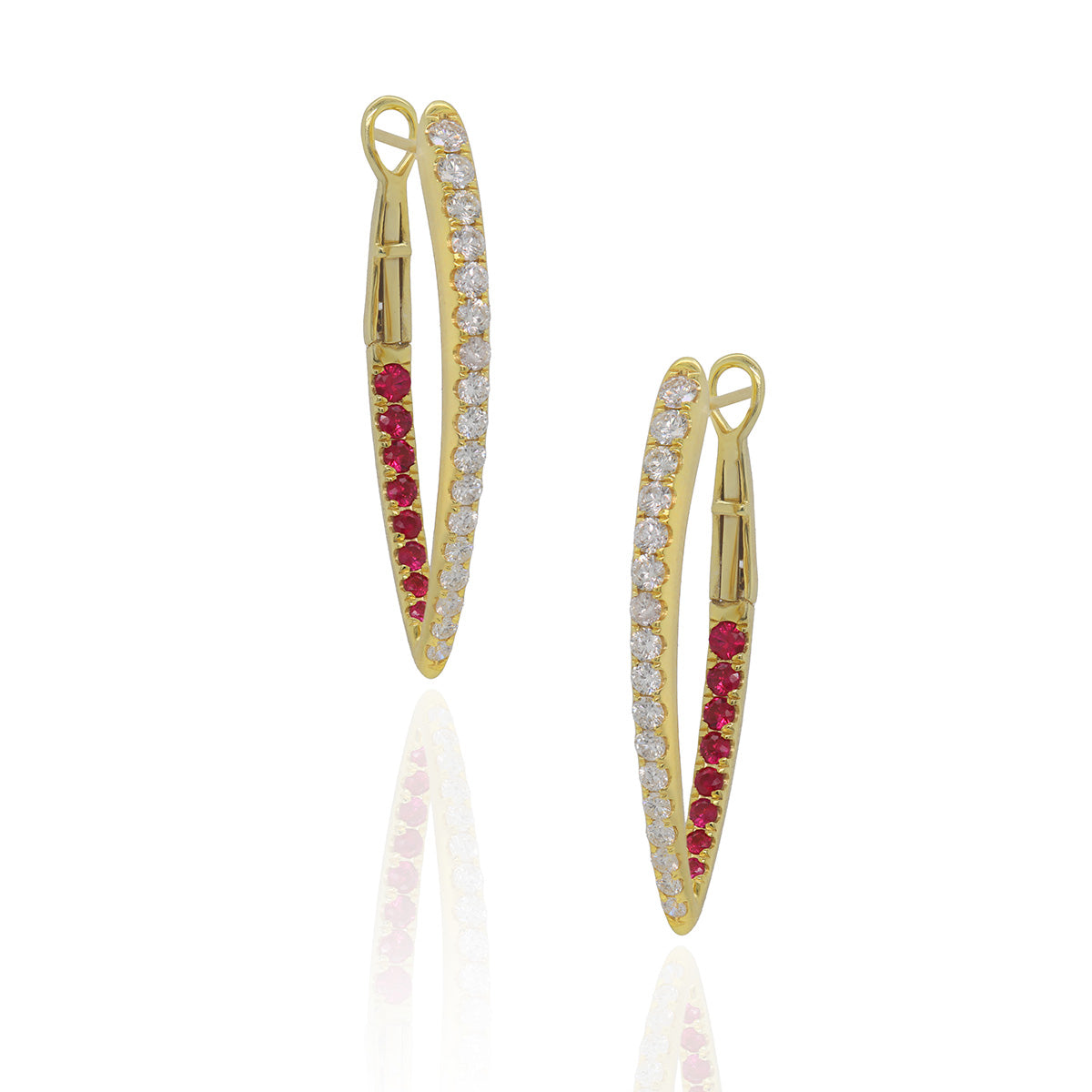 One Pair Of 14Kt Yellow Gold Pointed Hoop Earrings