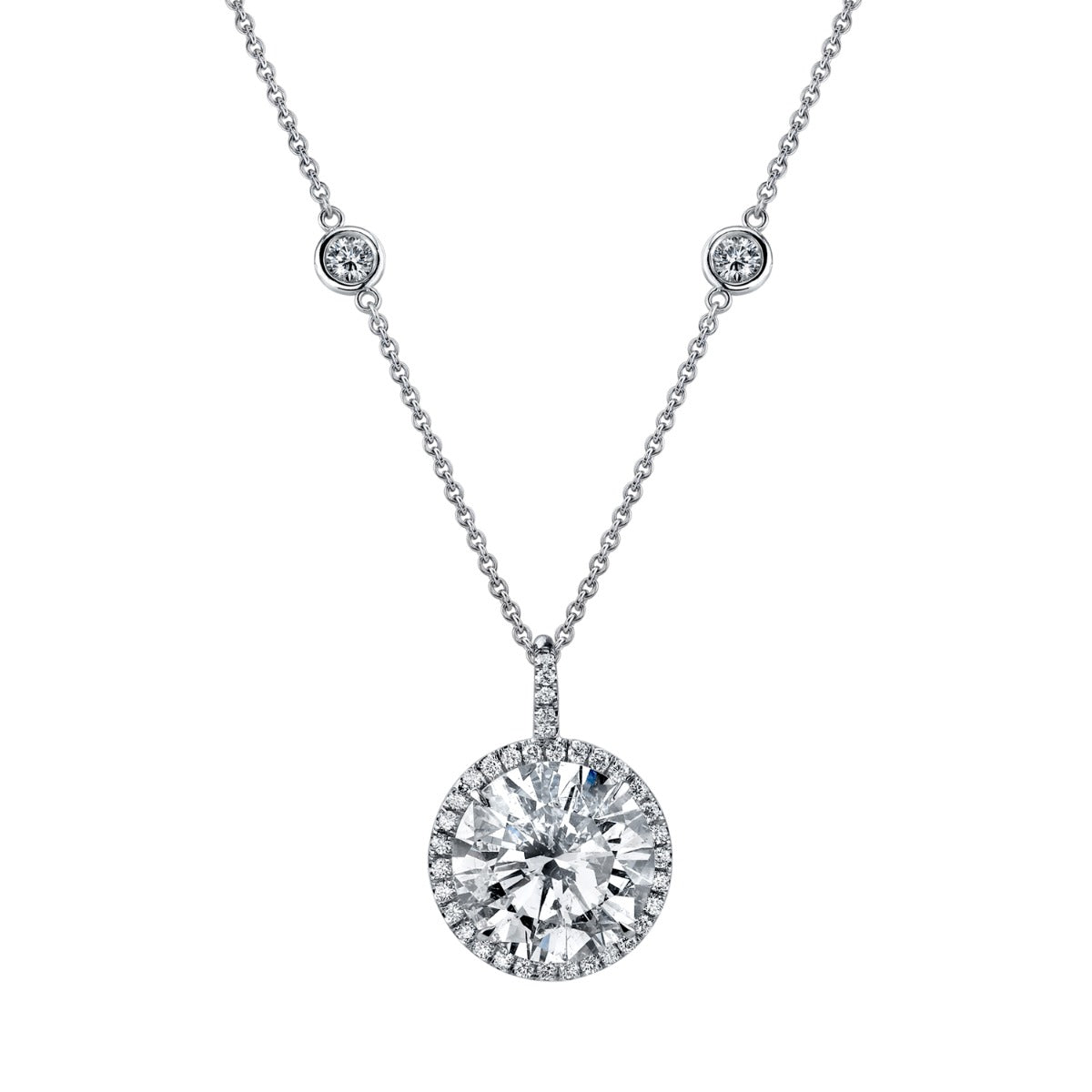 18Kt White Gold Diamond Pendant and Chain