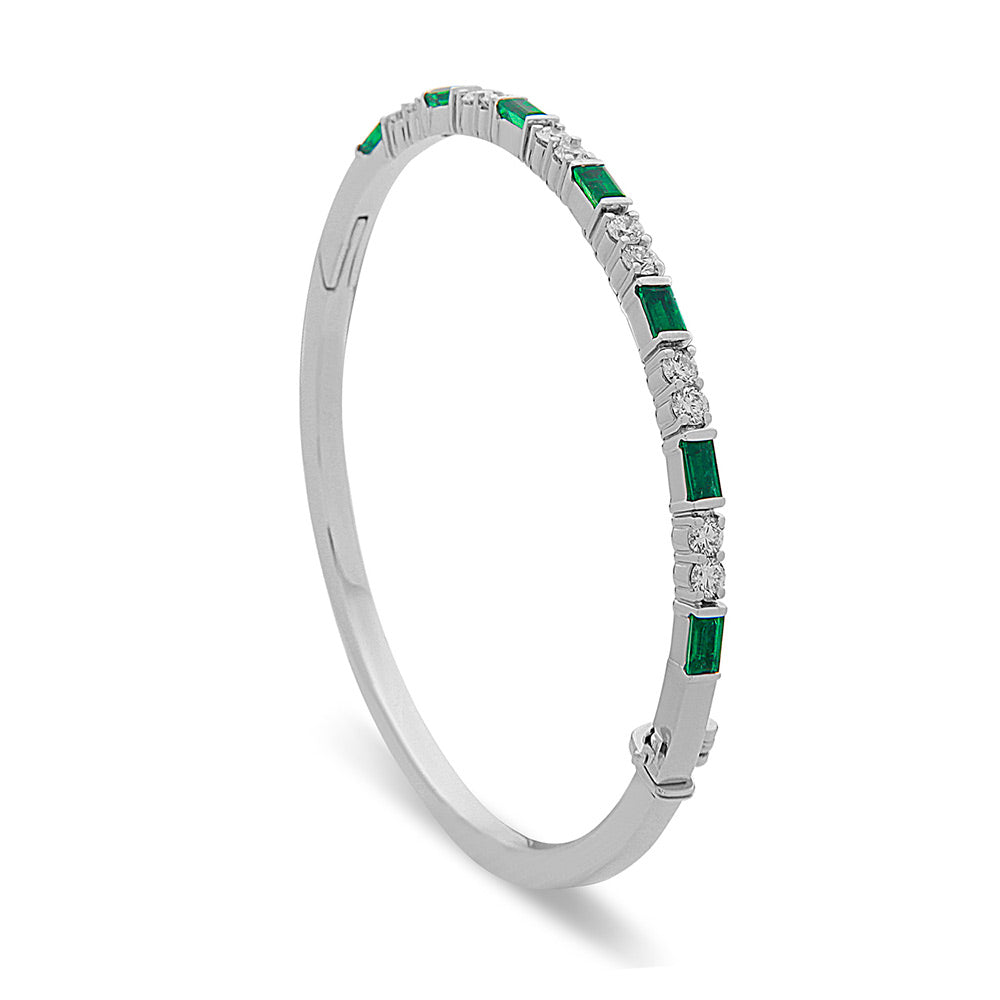 18Kt White Gold Hinged Bangle Bracelet