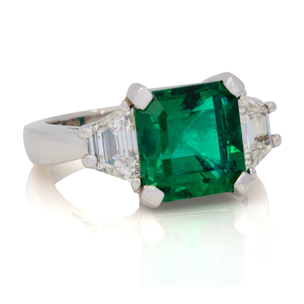 Platinum Emerald  Diamond Ring